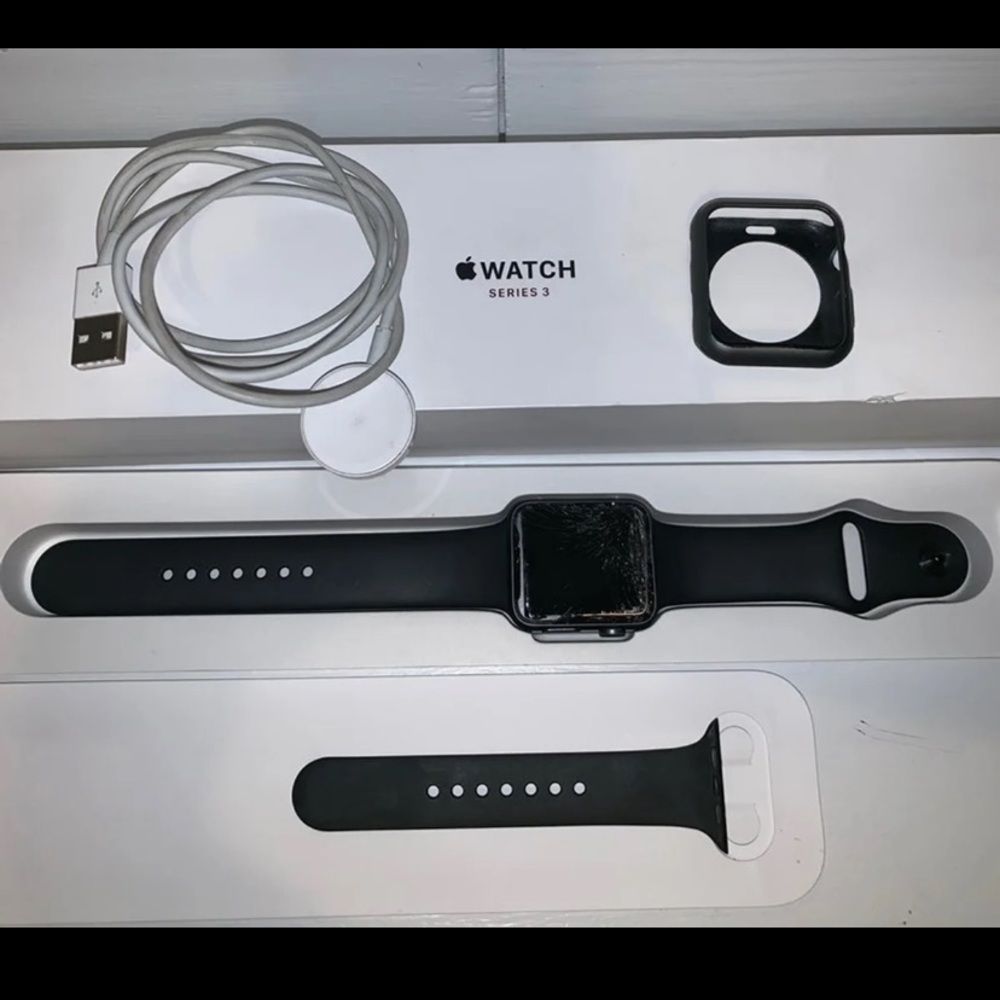 Apple Watch series 3 gps/cellular